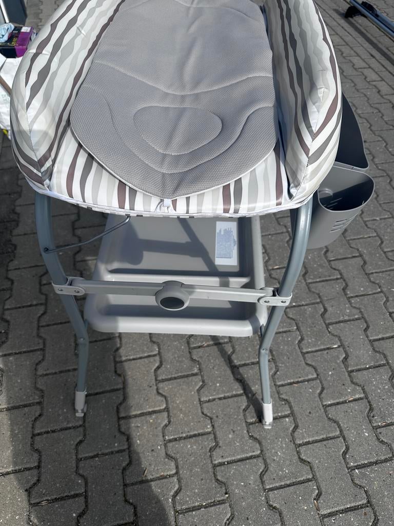 Chicco Baby Badje en Aankleedkussen - Zo goed als nieuw, Zo goed als nieuw, Badje, Standaard, Ophalen