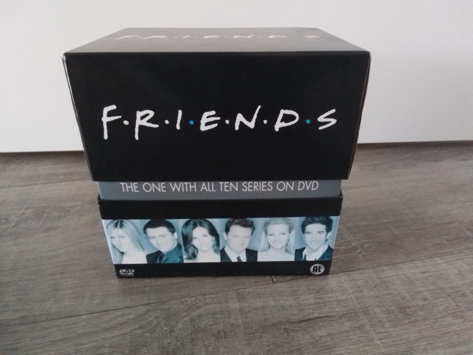 FRIENDS DVDボックスセット ≥ Friends DVD Box – Compleet van Seizoen 1 t/m 10 | Marktplaats