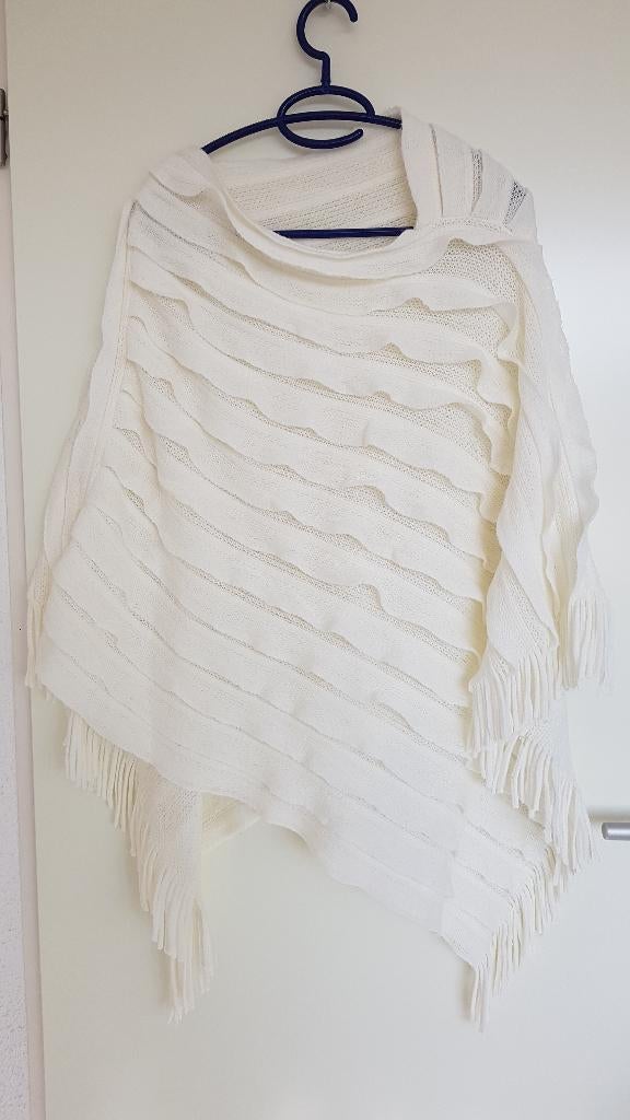 Vest / poncho, Kleding | Dames, Wit, Maat 42/44 (L), Ophalen of Verzenden, Onbekend