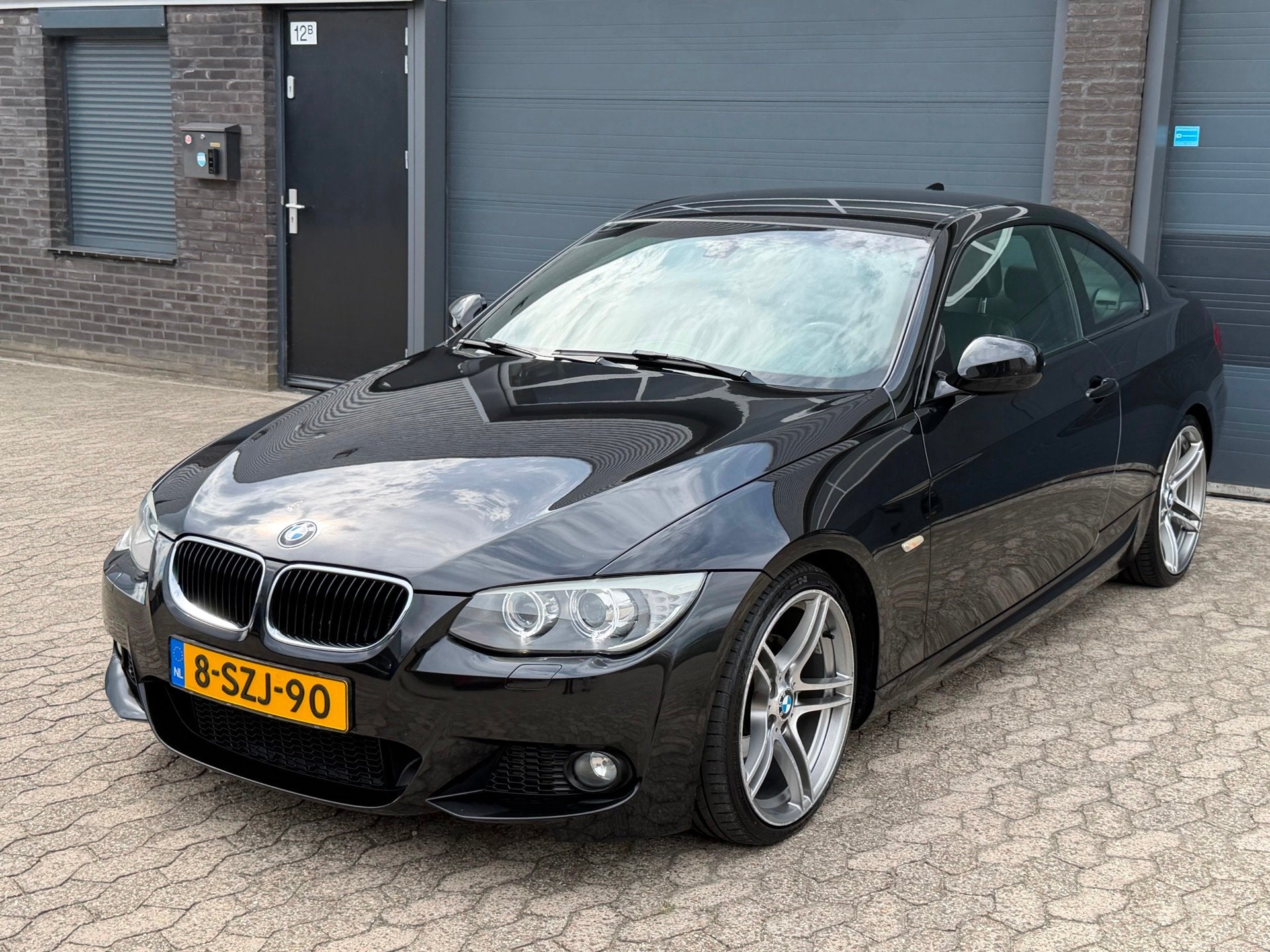 BMW 3-serie Coupé 320i M-PAKKET|GRT NAVI|LEER|NAP|AUTOMAAT, Automaat, Euro 5, Automatische klimaatregeling, 4 cilinders
