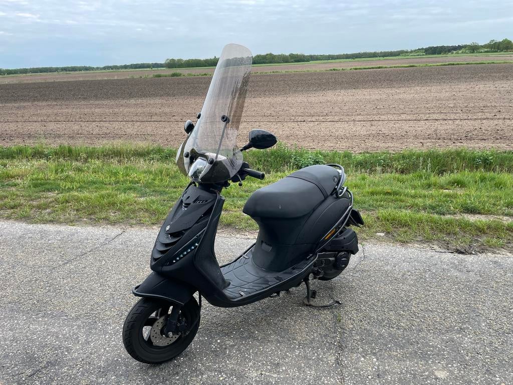Piaggio Zip 2020 - Zwart, Fietsen en Brommers, Scooters | Piaggio, Ophalen, Gebruikt, Maximaal 45 km/u, Zip