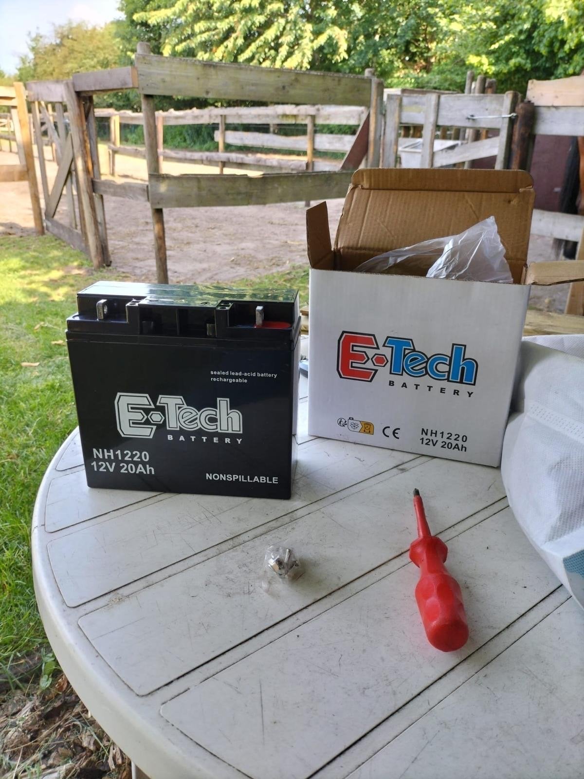 Nieuwe E-Tech NH1220 12V 20Ah accu, nooit gebruikt, Ophalen of Verzenden, Nieuw, Universele onderdelen