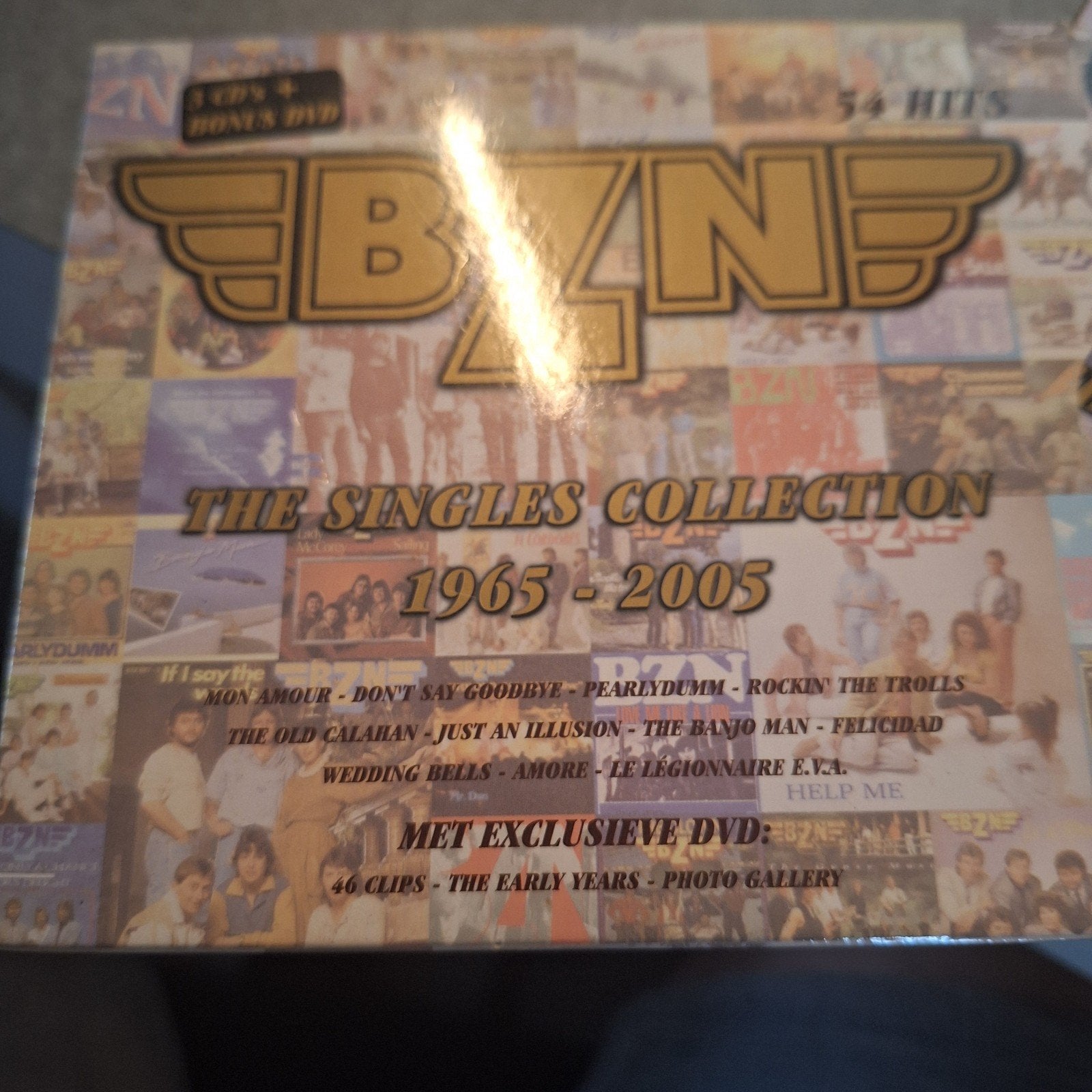 BZN The Singles Collection 1965-2005 (3CD + DVD) Digipack, Ophalen of Verzenden