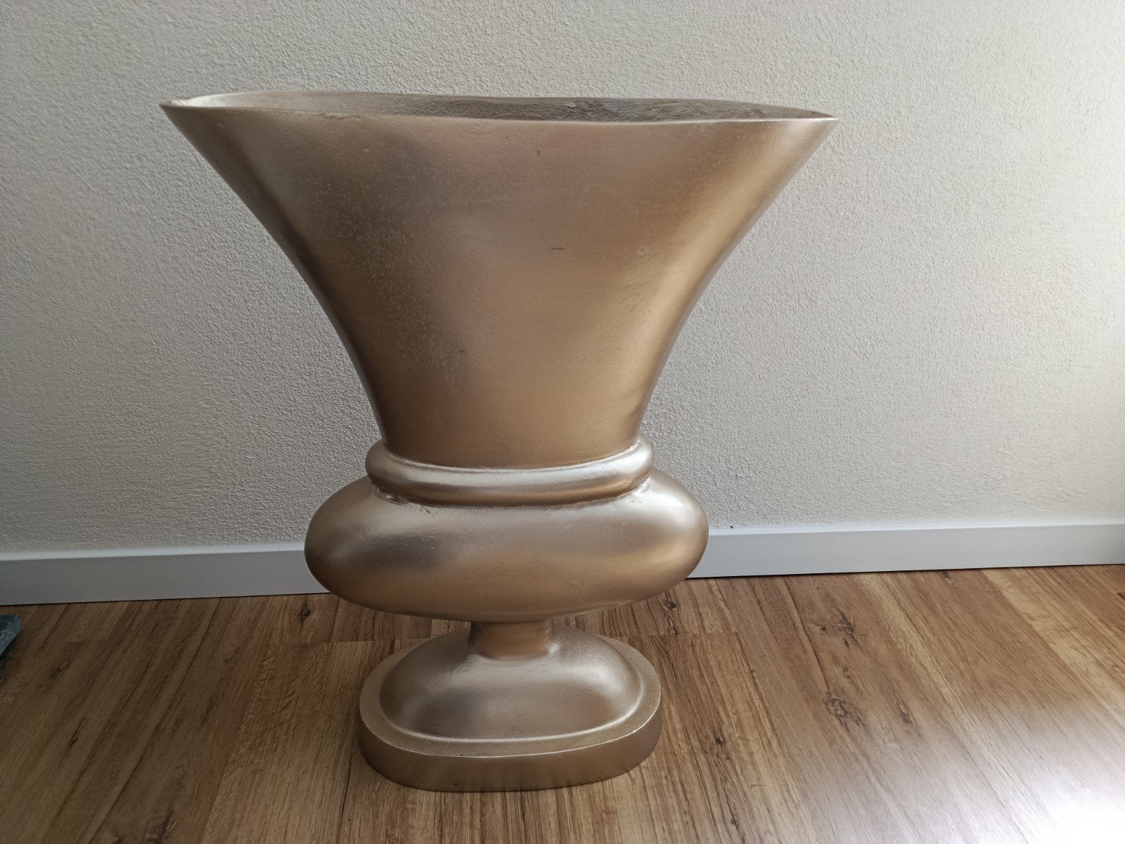 Vaas champagne kleur / 62 cm hoog, Huis en Inrichting, Woonaccessoires | Vazen, Ophalen, Overige kleuren