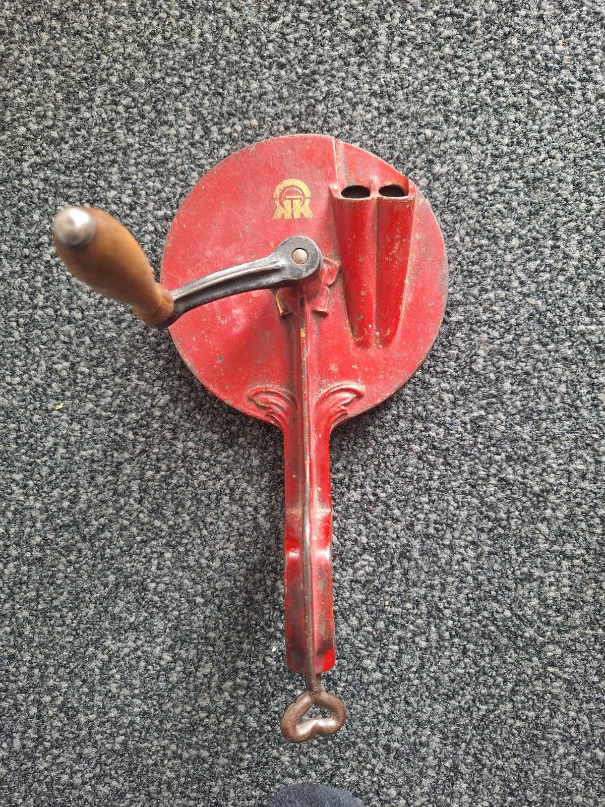 Vintage Rode Keukenrasp met Tafelklem - Handbediend, Antiek en Kunst, Ophalen