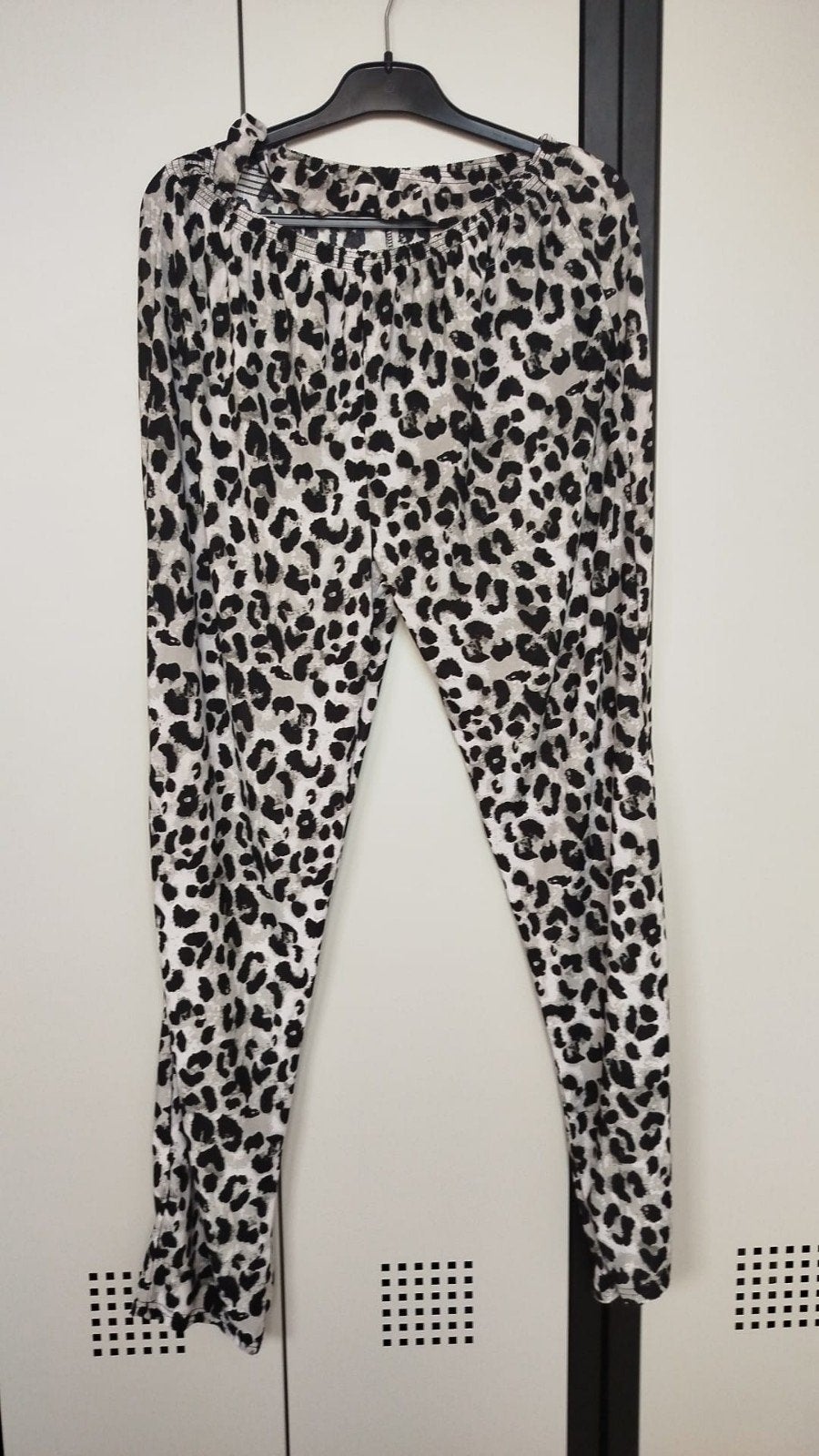 Comfortabele legging met luipaardprint, Kleding | Dames, Zwart, Maat 42/44 (L), Ophalen of Verzenden, Onbekend