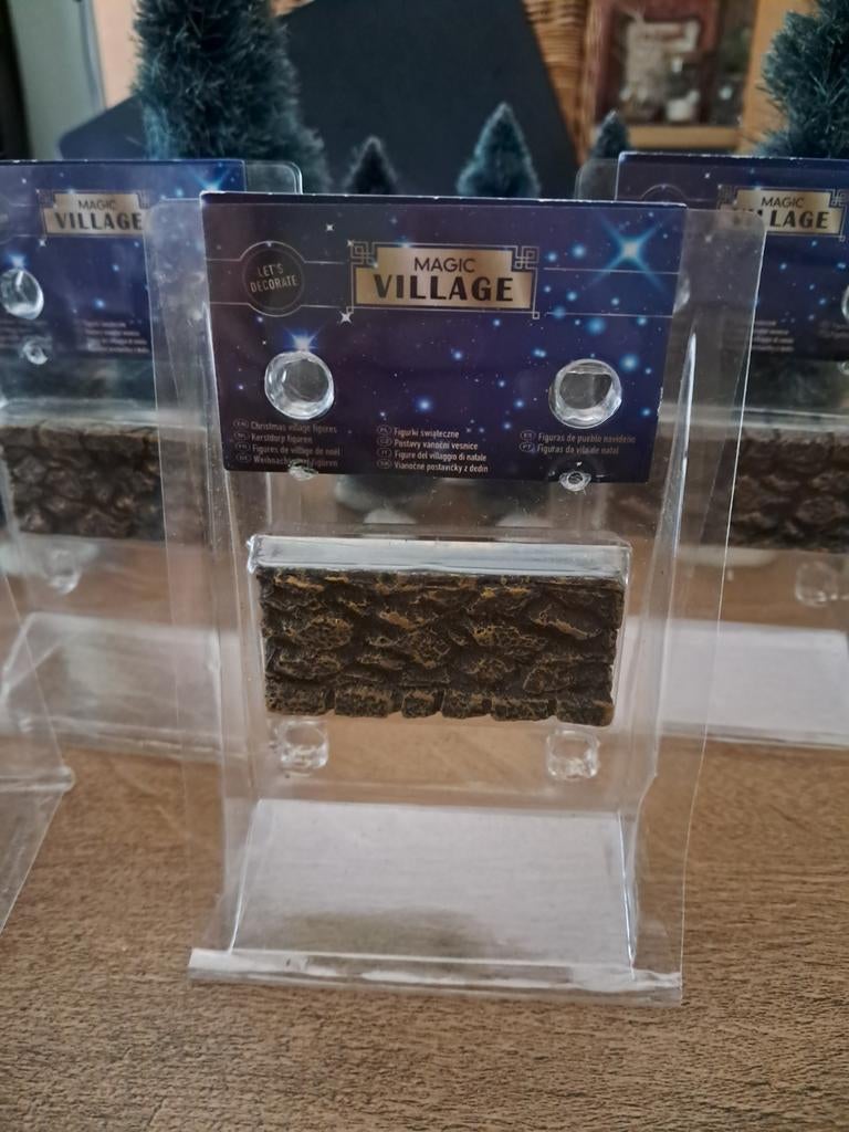 Magic Village muurtjes, Ophalen, Zo goed als nieuw, Pop, 1 bandje