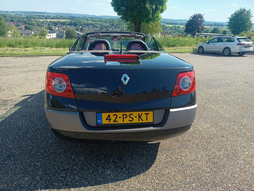Renault Mégane weinig km direct open rijden., Voorwielaandrijving, 1295 kg, 4 cilinders, Cabriolet