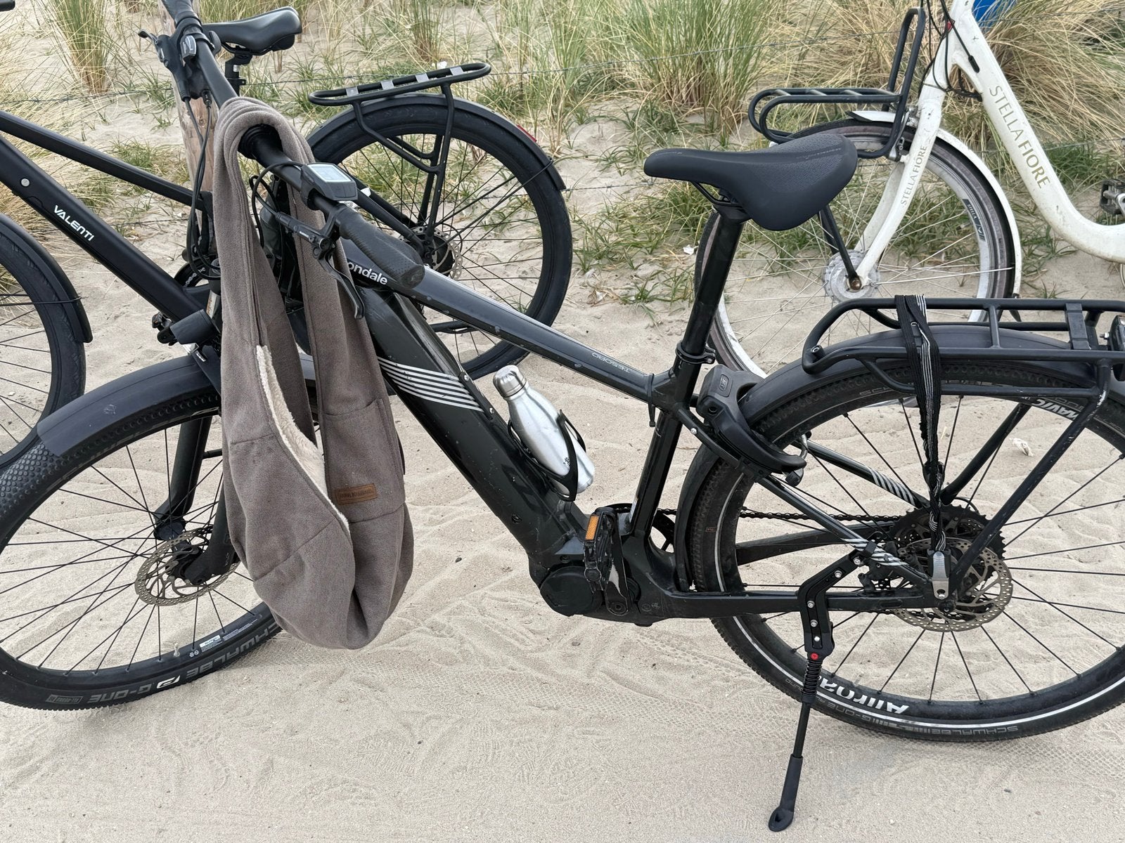 Cannondale Tesoro Neo 2 E-bike 2023, Zo goed als nieuw, 47 tot 51 cm, 50 km per accu of meer, Ophalen