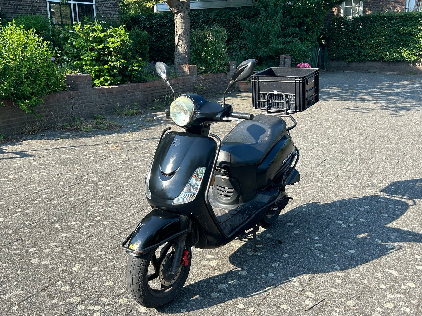 Zwarte Sym Fiddle II 50S Scooter -accu leeg snel ophalen AUB, Fietsen en Brommers, Ophalen, Gebruikt, Overige modellen, Benzine