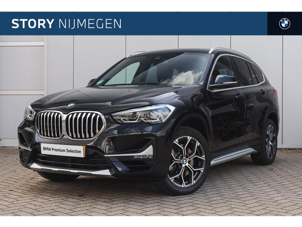 BMW X1 sDrive20i High Executive xLine Automaat / Trekhaak /