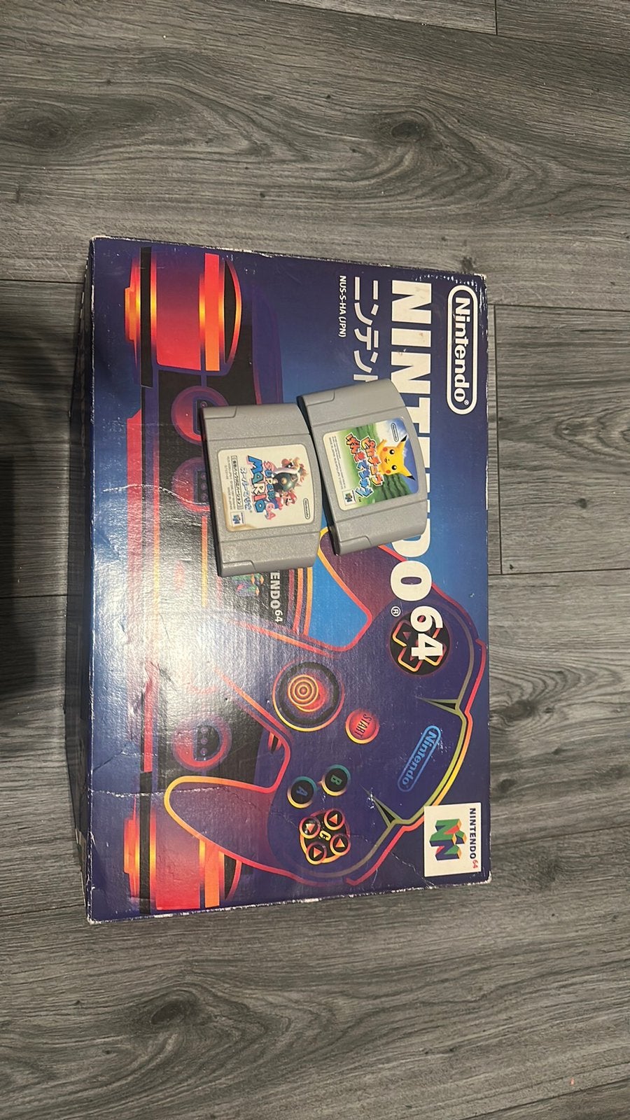 [Japanse N64 Console in Doos (CIB) + 2 Games Mario & Pokémon, Spelcomputers en Games, Ophalen of Verzenden, Zo goed als nieuw