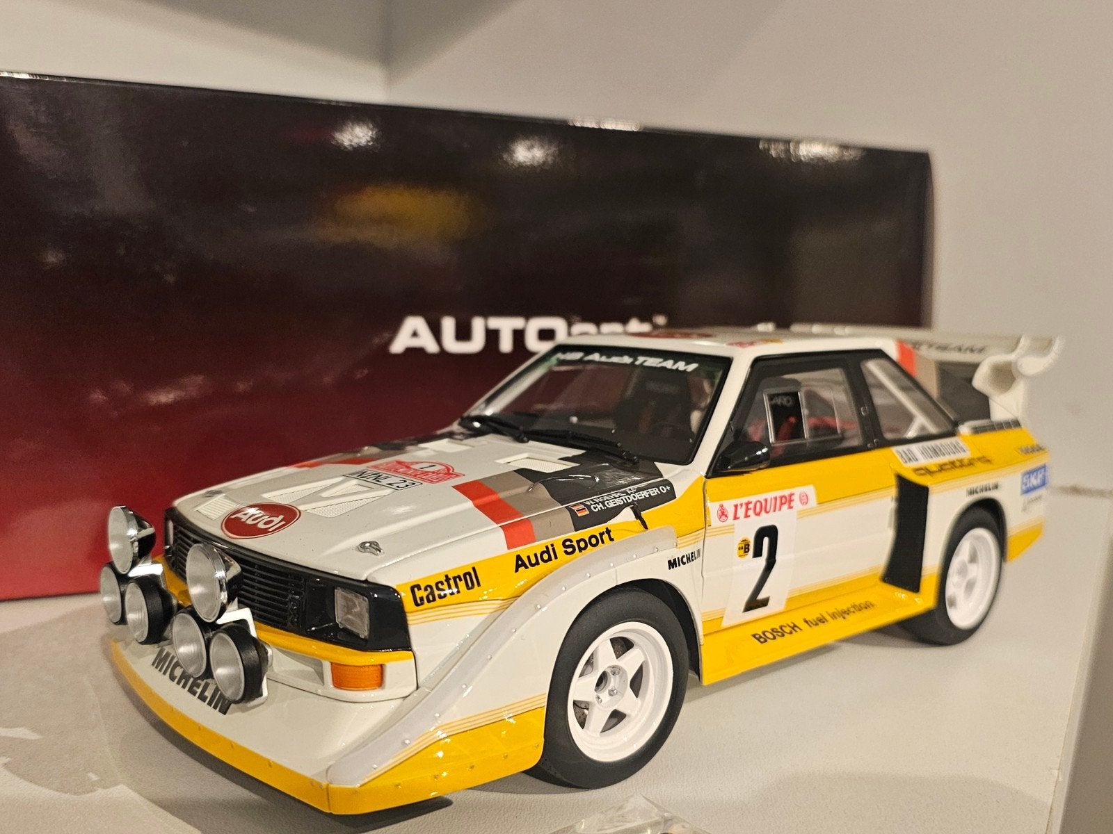 AUTOart 88601 Audi Sport Quattro S1 #2 Rally Monte Carlo 1:1, Ophalen of Verzenden, Zo goed als nieuw, Auto, Autoart