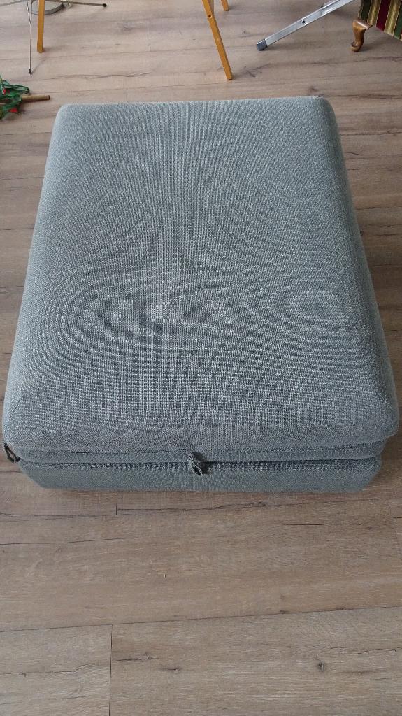 Poef / Bed, Ophalen, Vierkant, 75 tot 100 cm, Zo goed als nieuw