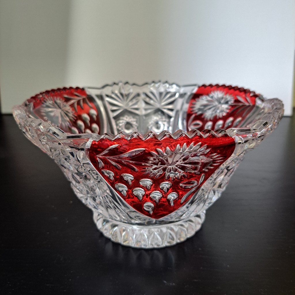 Boheems kristal schaal Anna Hütte.Robijnrood., Ophalen of Verzenden, Overige stijlen, Glas, Schaal of Schalen