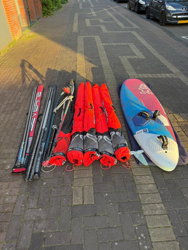 Complete set Severne Freek (3.6 tm 5.2) met o.a. enigma boom, Watersport en Boten, Windsurfen, Zo goed als nieuw, Complete set