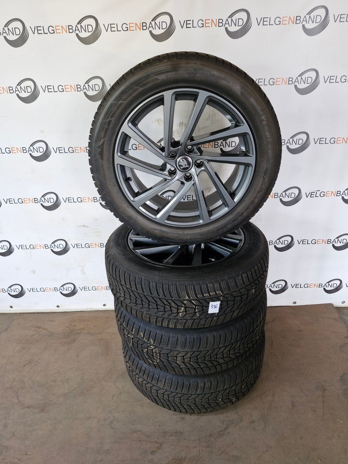 Winterset Skoda Enyac Elroq 235 55 19 5x112 57,1 winterband, Auto-onderdelen, Banden en Velgen, 19 inch, Gebruikt, ., Banden en Velgen