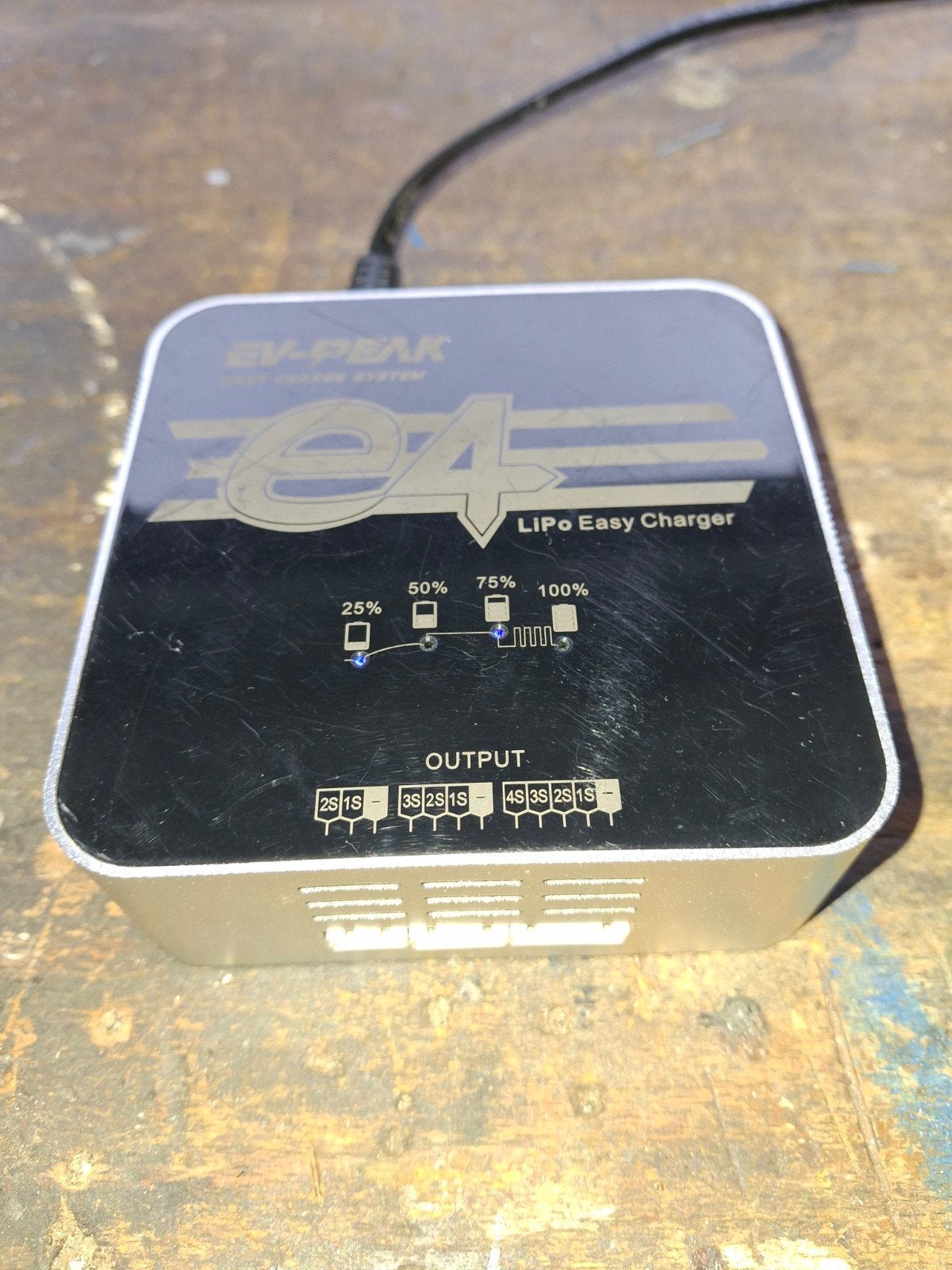 EV-PEAK e4 LiPo Easy Lader - 2-4S Balanslader, Ophalen of Verzenden, Gebruikt