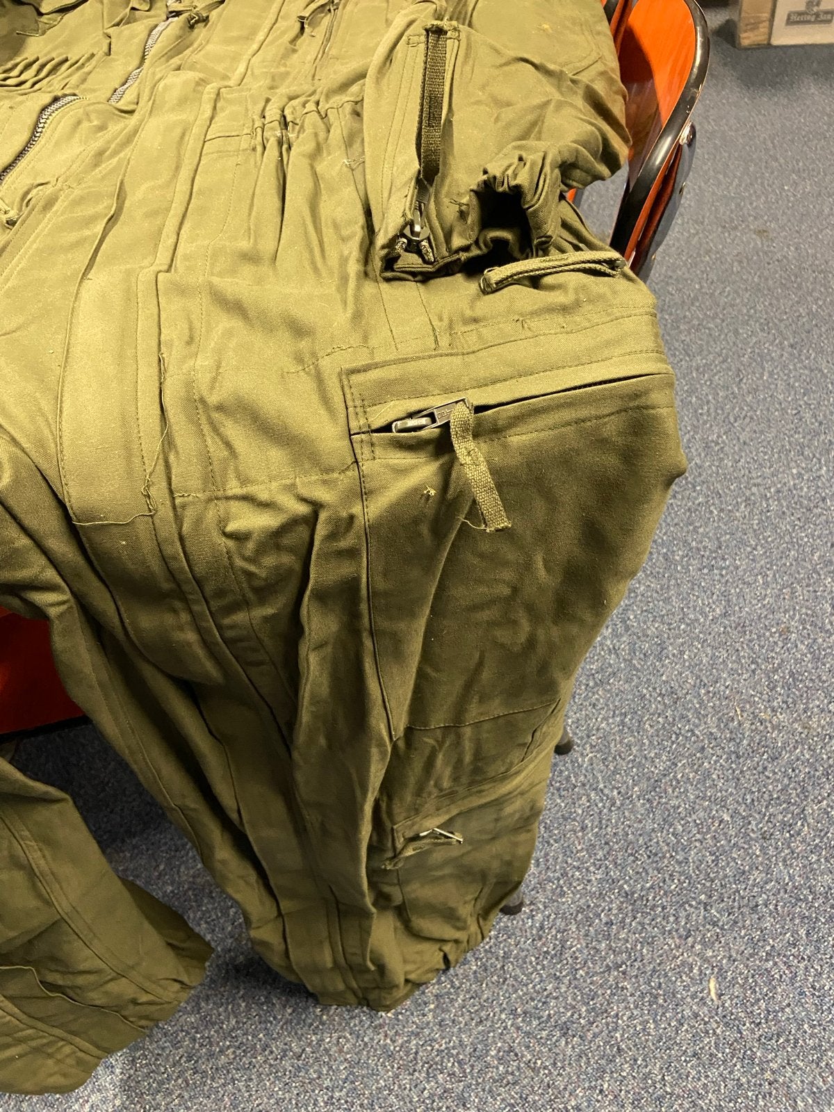 2 Militaire Overalls met Capuchon en Lange Ritsen, Ophalen of Verzenden, Landmacht, Nederland, Kleding of Schoenen