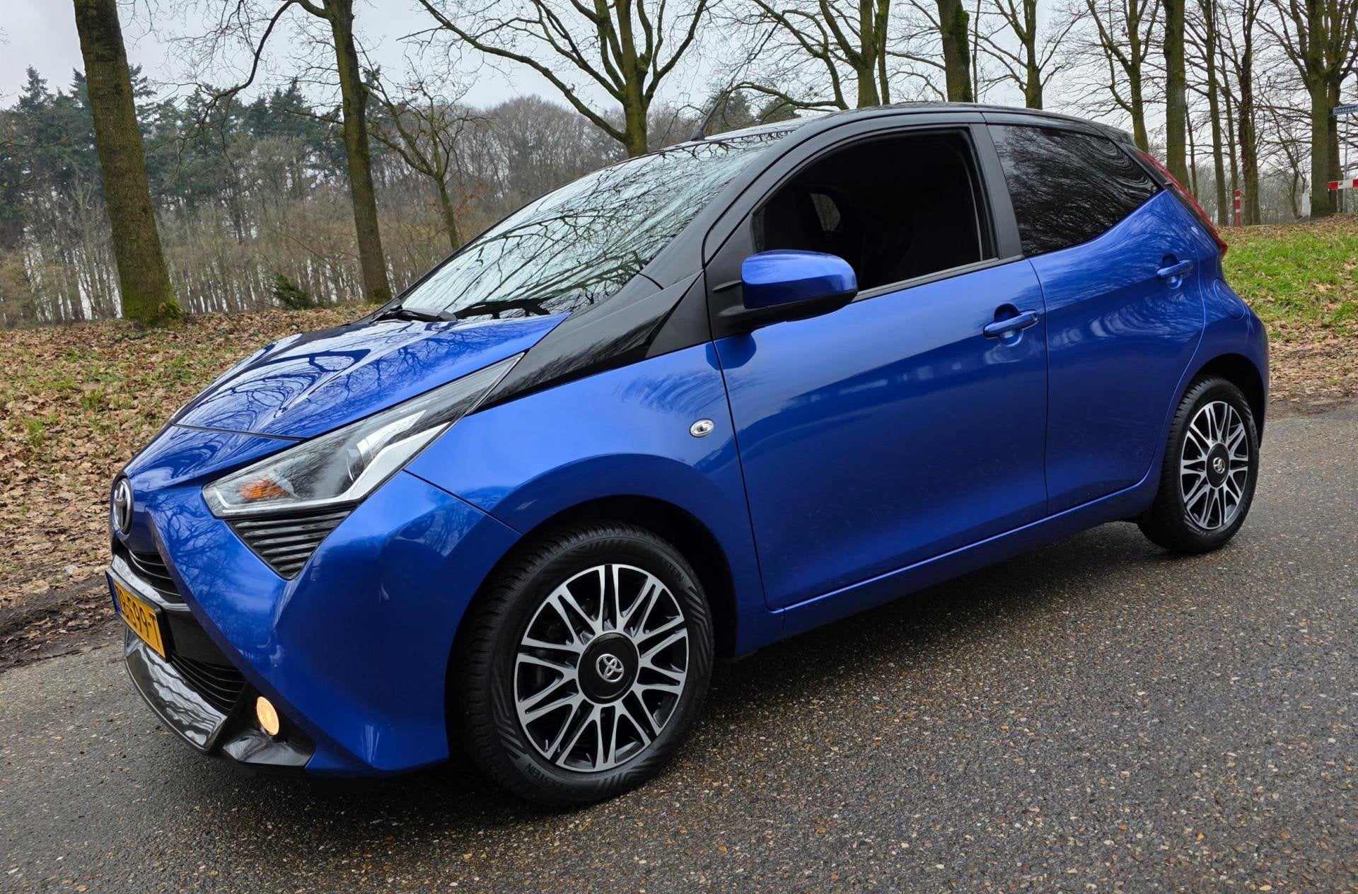 Toyota Aygo 1.0 VVT-i X-Clusiv NL Auto ! 1e Eigenaar !, Voorwielaandrijving, Gebruikt, Euro 6, Origineel Nederlands