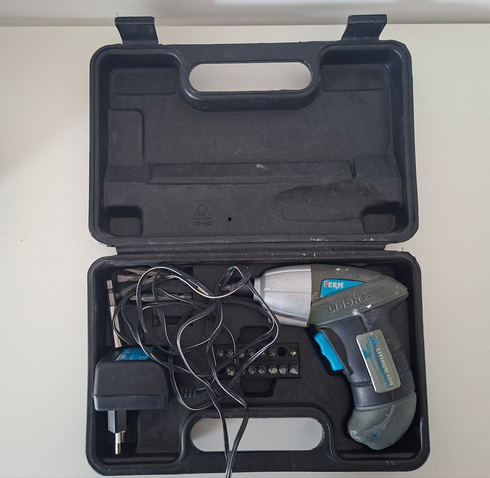 Ferm Li-Ion Power Schroefmachine met accessoires, Gebruikt, Variabele snelheid, Ophalen of Verzenden, Boor- en Schroefmachine