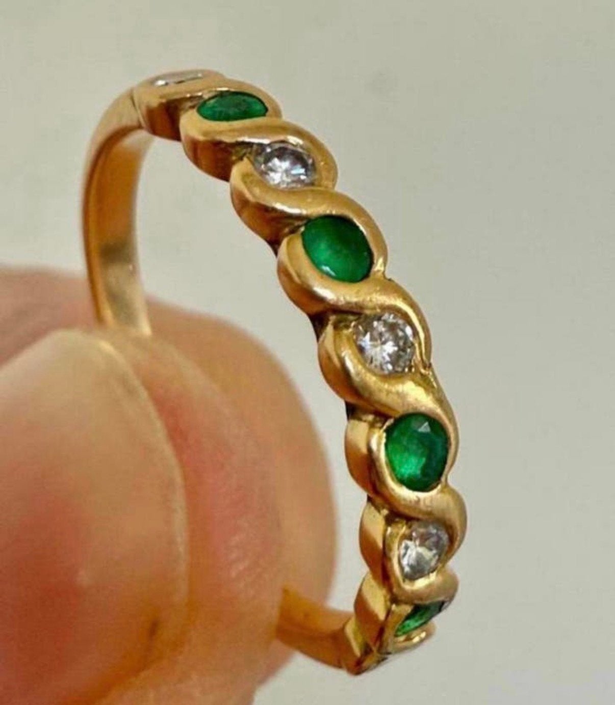 18 karaat gouden ring met smaragd en natuurlijke VS diamant!, Sieraden, Tassen en Uiterlijk, Ringen, Dame, 17 tot 18, Goud, Goud