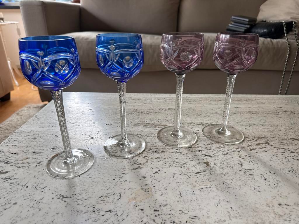 Set van 4 geslepen kristallen wijnglazen, blauw en paars, Ophalen of Verzenden