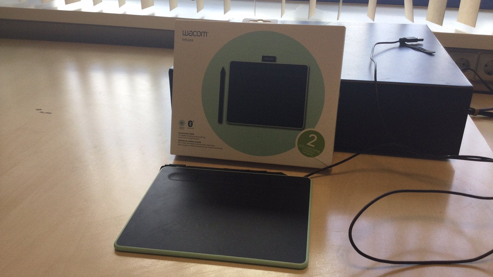 Wacom Intuos tekentablet, in verpakking, Computers en Software, Tekentablets, Ophalen of Verzenden, Zo goed als nieuw, Wacom