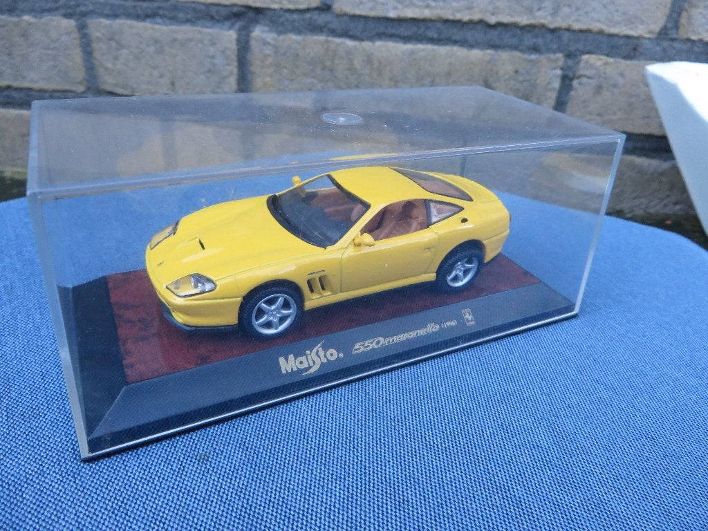 Maisto 1op43 Ferrari Ferrari Maranello, Ophalen of Verzenden, Zo goed als nieuw, Auto, Overige merken