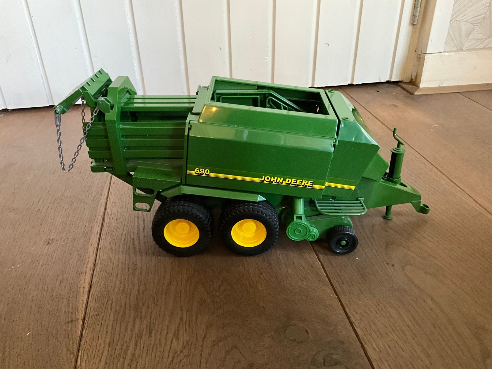 Sint tip; John Deere 690 balenpers, Ophalen of Verzenden, Zo goed als nieuw
