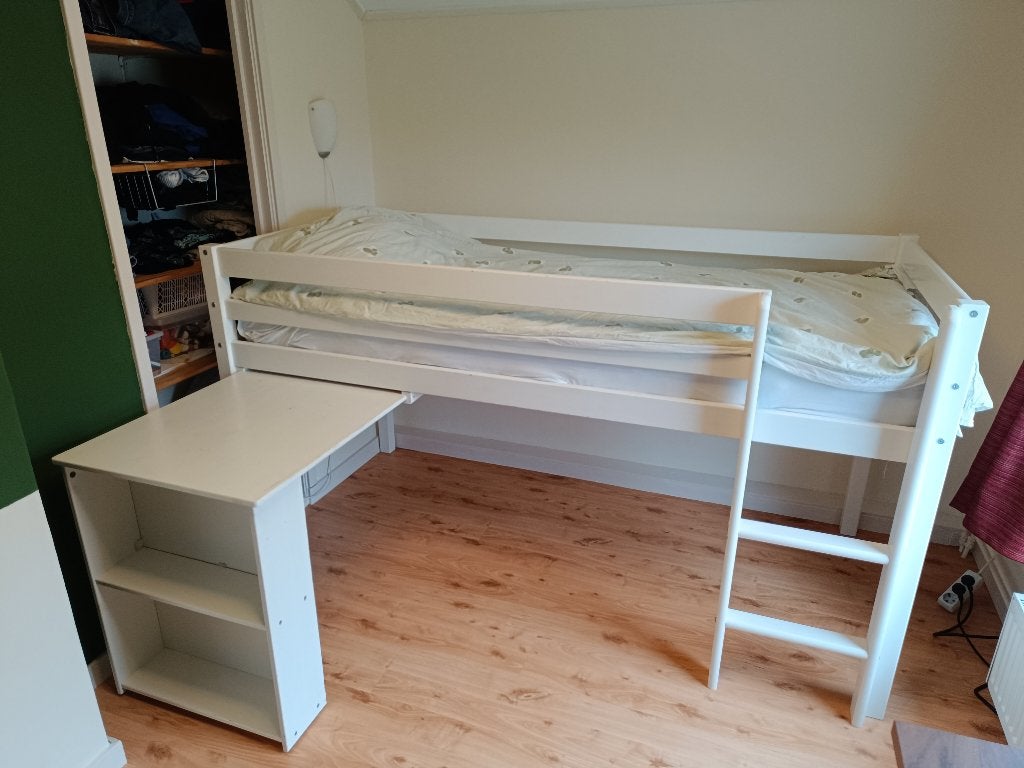 hoogslaper met uitschuifbaar bureau, Kinderen en Baby's, Kinderkamer | Stapelbedden en Hoogslapers, Ophalen, Gebruikt, Hoogslaper