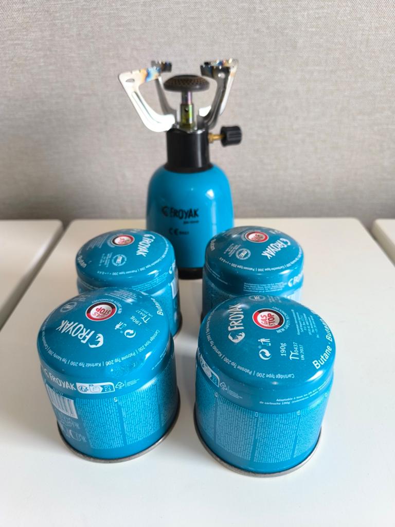 Gasbrander met 4 gasflesjes - Froyak, Caravans en Kamperen, Kampeeraccessoires, Ophalen