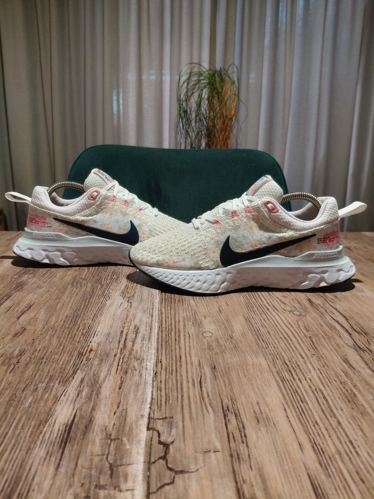 Nike React Infinity 3 Premium 'Floral Watercolor' Size 38,5, Wit, Nike, Ophalen of Verzenden, Sneakers of Gympen