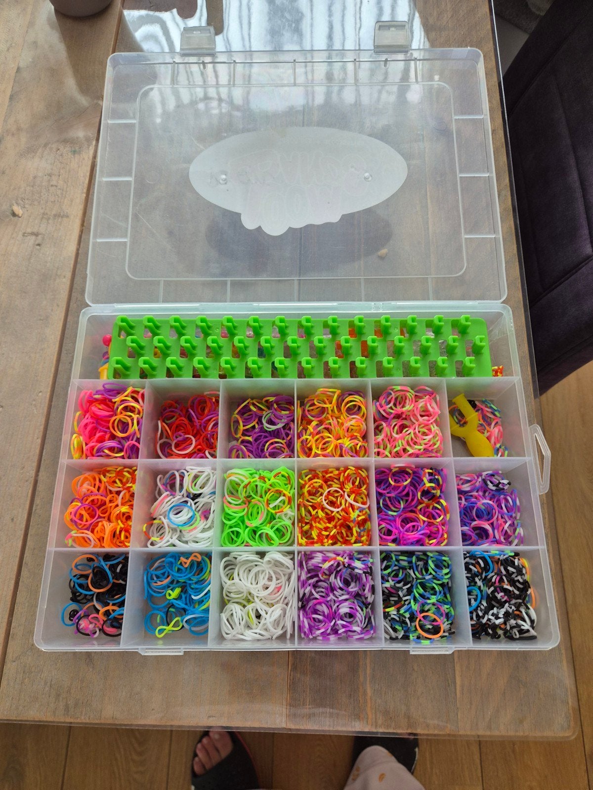 Loom bands set met 4800+ elastiekjes en accessoires, Meerkleurig, Ophalen of Verzenden, Zo goed als nieuw, Educatief