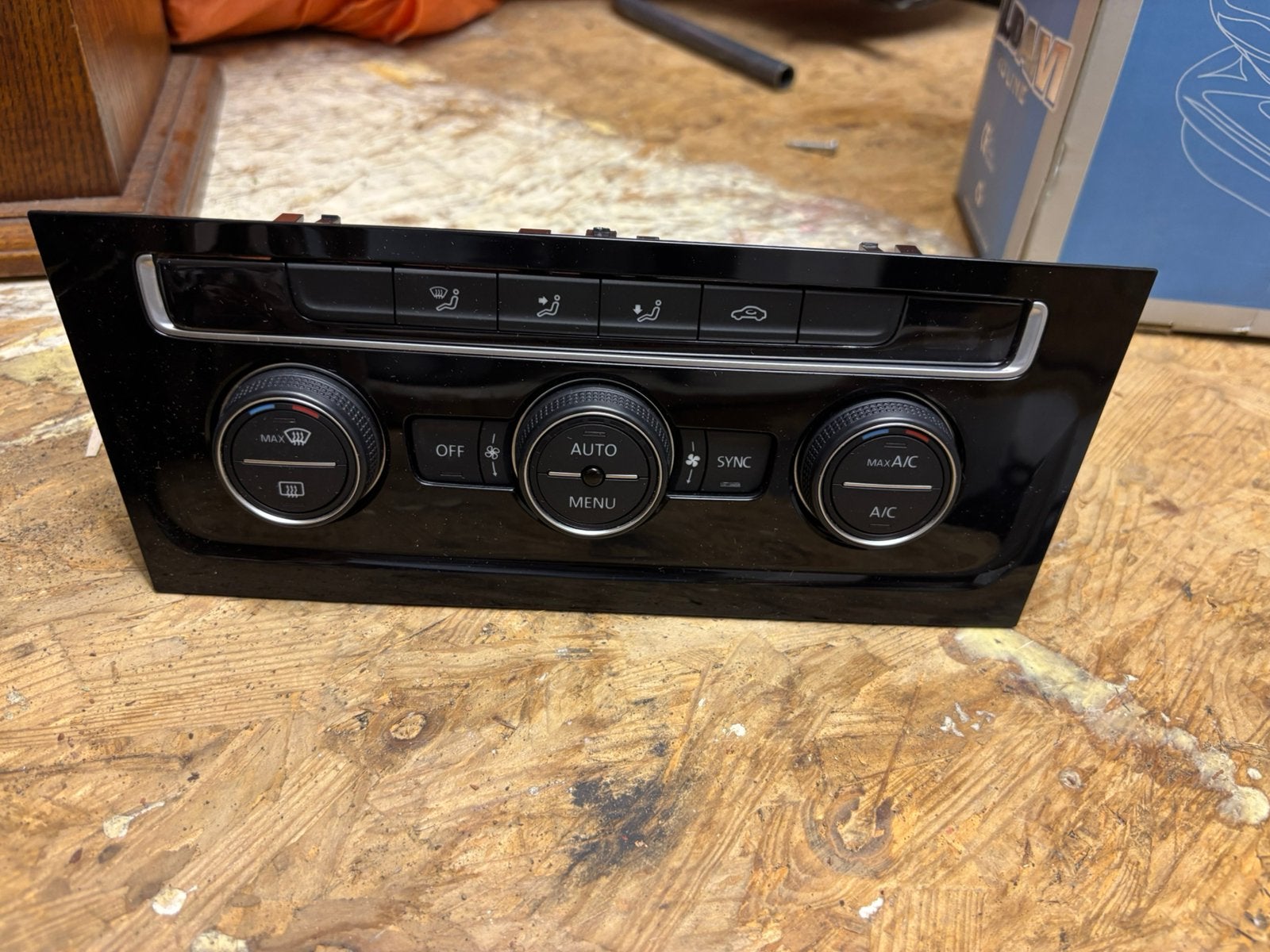 Climate control Airco bedieningspaneel vw golf 7.5, Auto-onderdelen, Ophalen of Verzenden, Gebruikt, Volkswagen