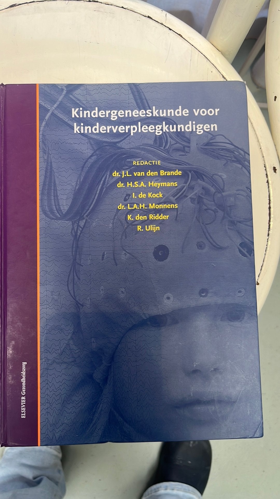 Kindergeneeskunde voor kinderverpleegkundigen, Ophalen of Verzenden, Zo goed als nieuw