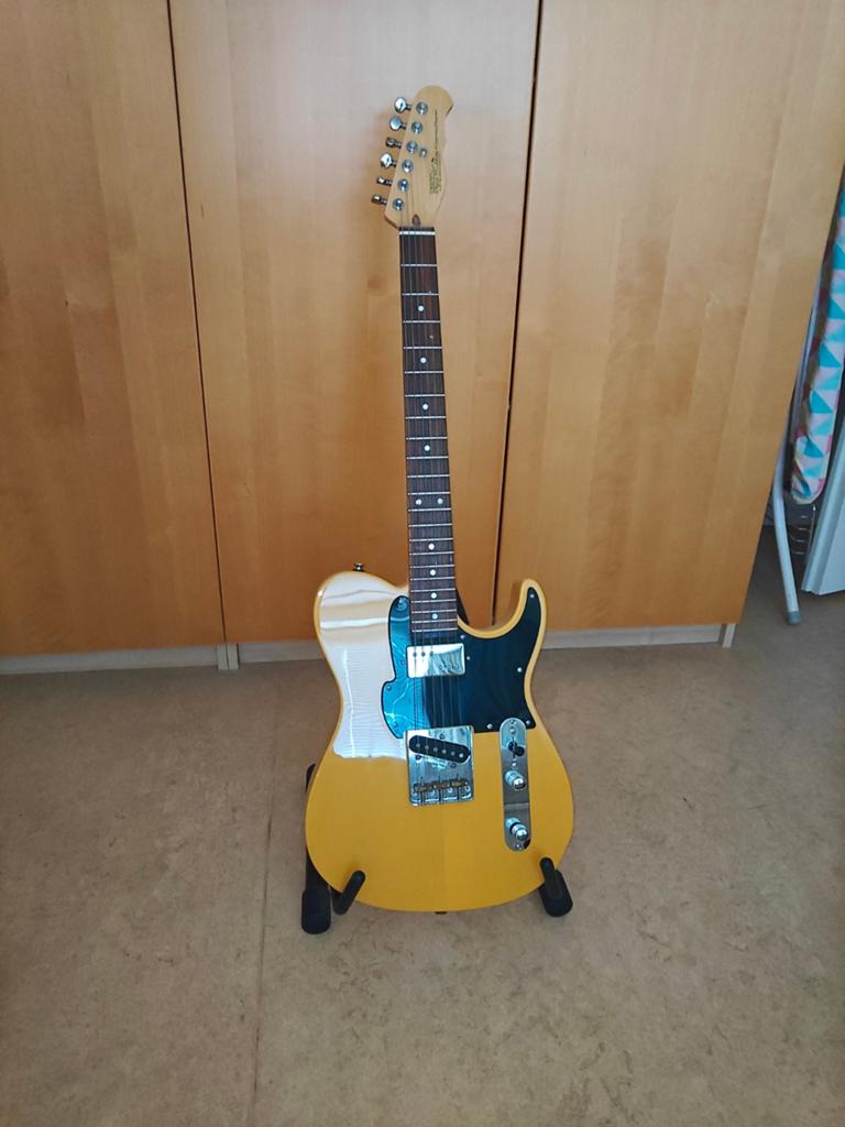 Fret-King Country Squier Classic Trevor Wilkinson Telecaster, Muziek en Instrumenten, Verzenden, Zo goed als nieuw, Solid body