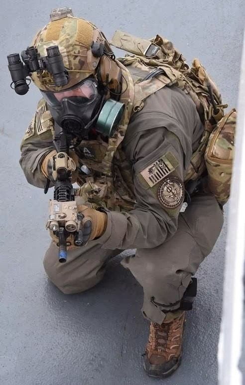 Kokatat MASS militair droogpak XL – Maritime Assault Suit, Ophalen of Verzenden, Gebruikt, Dame of Heer, Drysuit