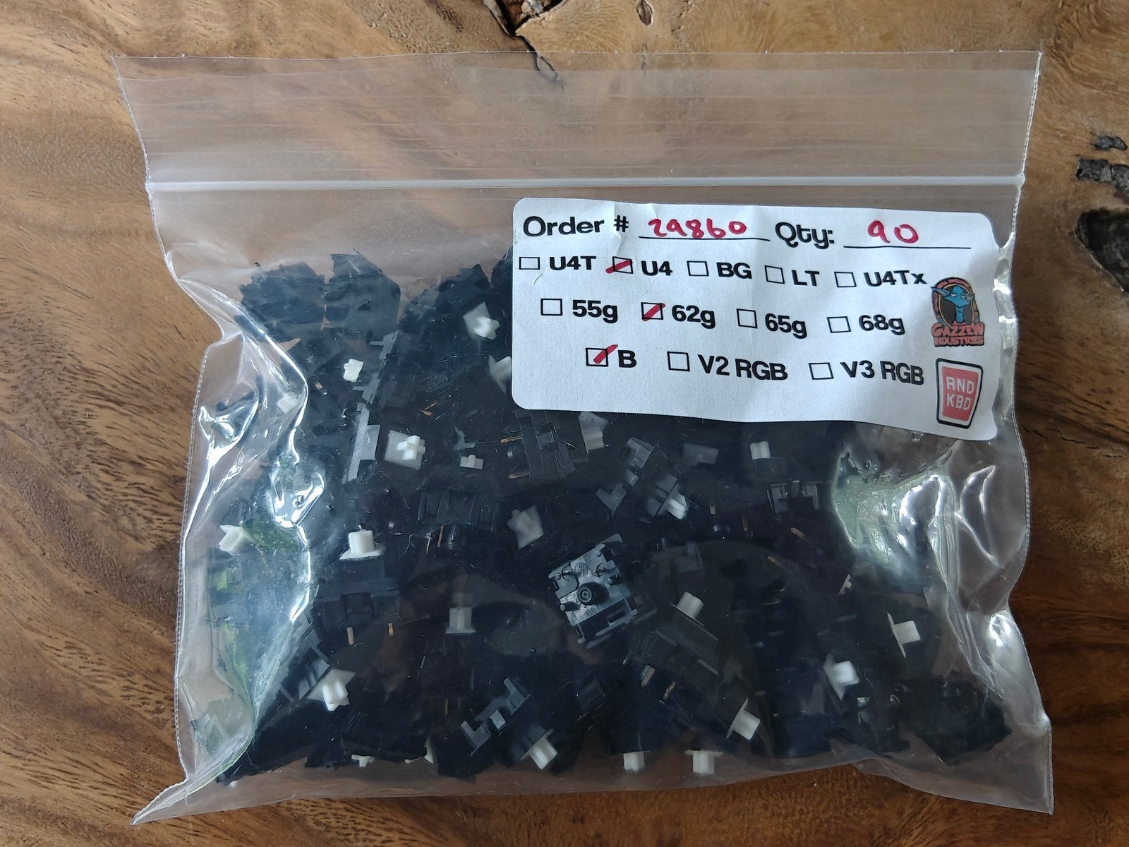 Gazzew Boba U4 Silent Tactile Switches (90 stuks), Computers en Software, Hot-swappable, Nieuw, Ophalen of Verzenden, Qwerty