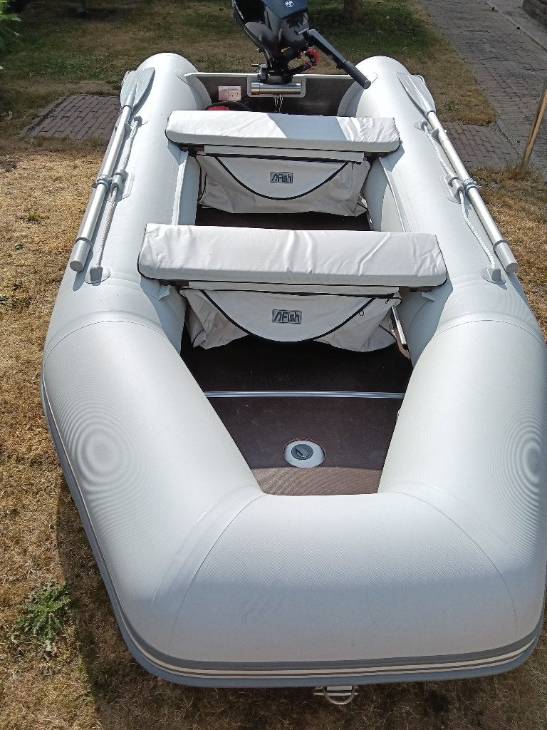 Rubberboot met buitenboordmotor zeer complete set!!, 6 pk, Zo goed als nieuw, Hout, 3 m