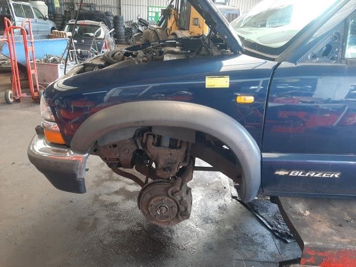 Scherm links-voor van een Chevrolet Blazer, Gebruikt, -, Ophalen of Verzenden, -