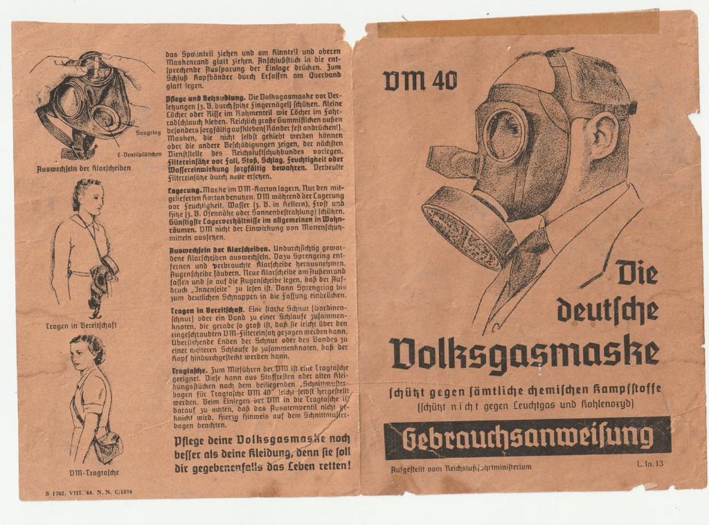 DM40 gasmasker folder Duitsland WOII Volksgasmaske / schade, Verzenden, Overige typen, Overige soorten, Duitsland