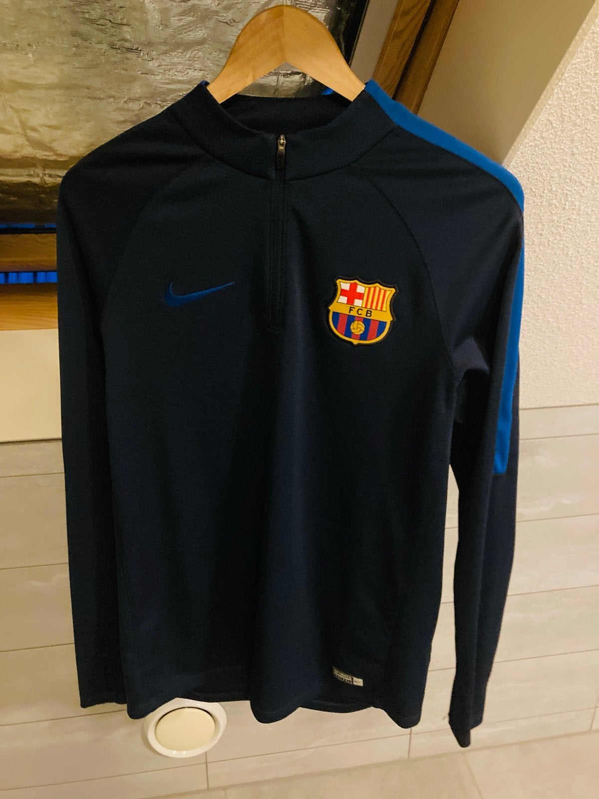 Nike FC Barcelona trainingstrui - Maat M, Ophalen of Verzenden, Zo goed als nieuw, Voetbal, Maat 48/50 (M)