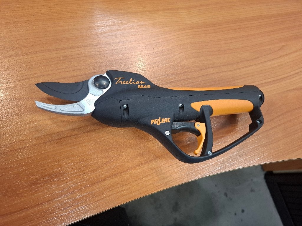 Pellenc snoeischaar in nieuwstaat, met heupaccu ULIB 250, Ophalen, Zo goed als nieuw, 40 t/m 49 mm, Pellenc