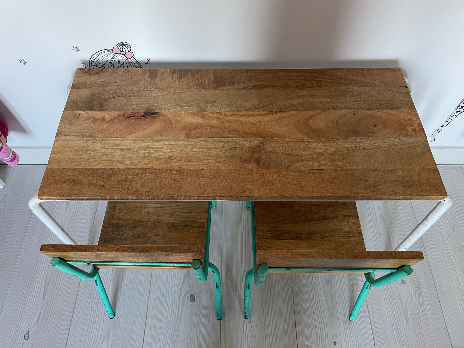 Kidsdepot Vintage kinderbureau met twee stoeltjes, Ophalen, Gebruikt, Tafel(s) en Stoel(en)