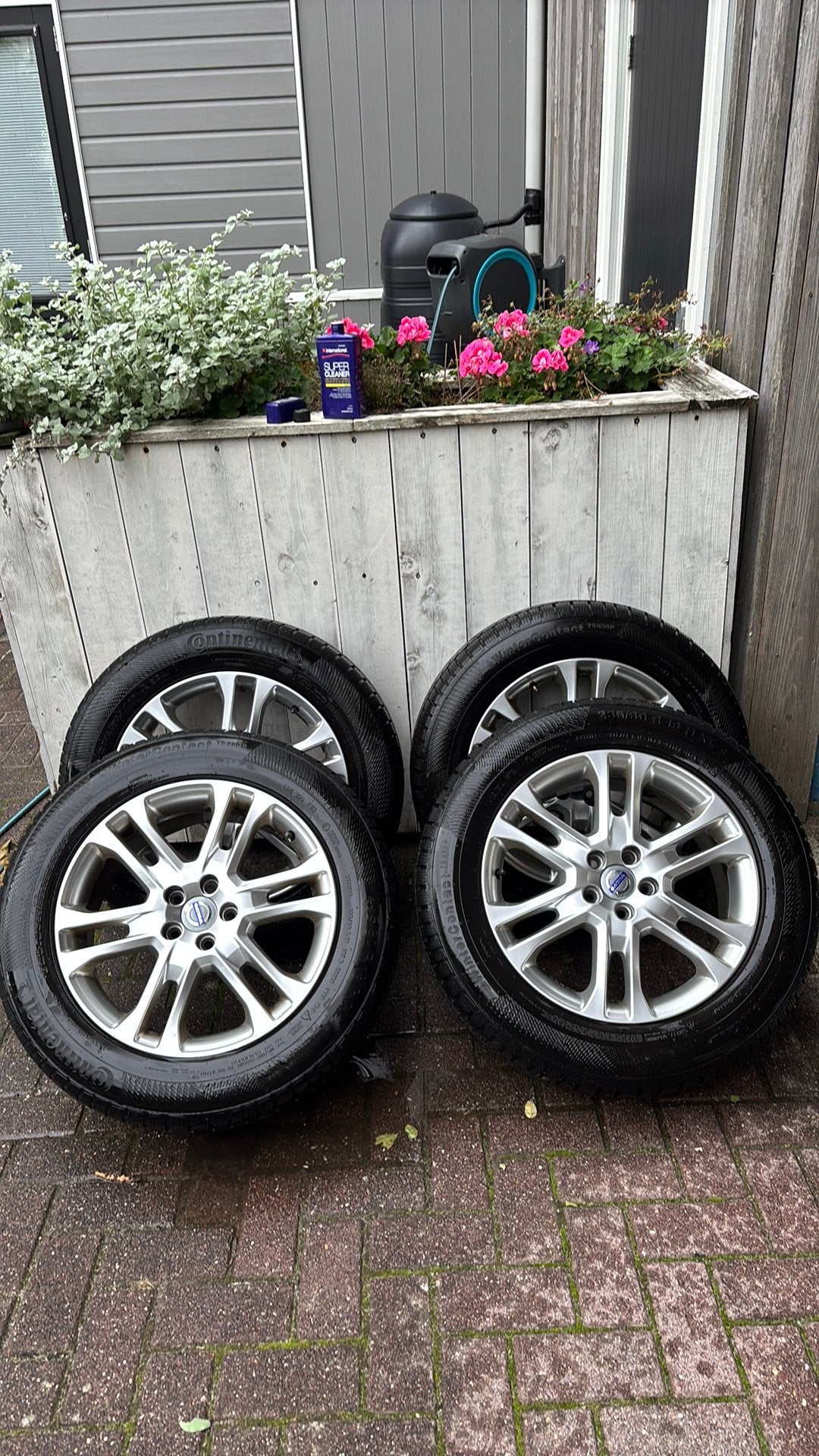 Volvo Velgen met Continental Winterbanden 235/60 R18, 18 inch, Gebruikt, Banden en Velgen, 235 mm