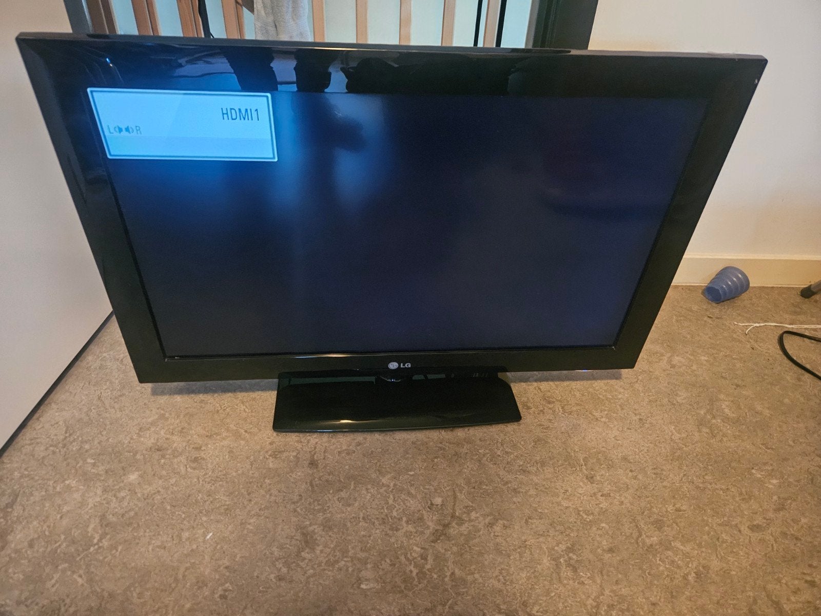 lg tv 32inch, Ophalen, Zo goed als nieuw, 50 Hz, LG