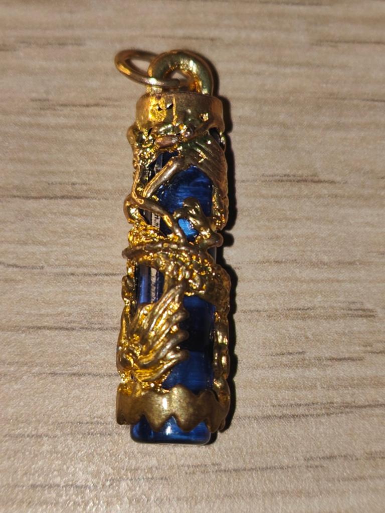 Nr 5. Hanger met Blauwe Steen en Draak, Ophalen of Verzenden, Zo goed als nieuw, Met edelsteen, Goud