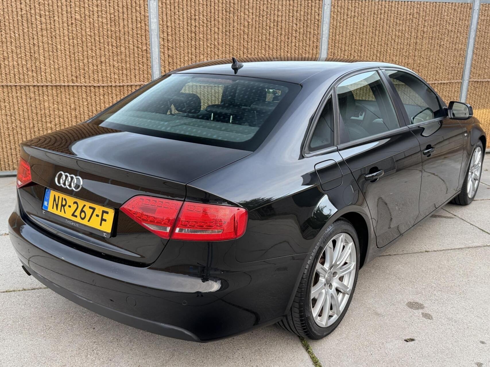 Audi A4 Limousine 2.0 TFSI S edition YOUNGTIMER | Bi-Xenon v, Auto's, Voorwielaandrijving, Euro 5, 15 km/l, Gebruikt