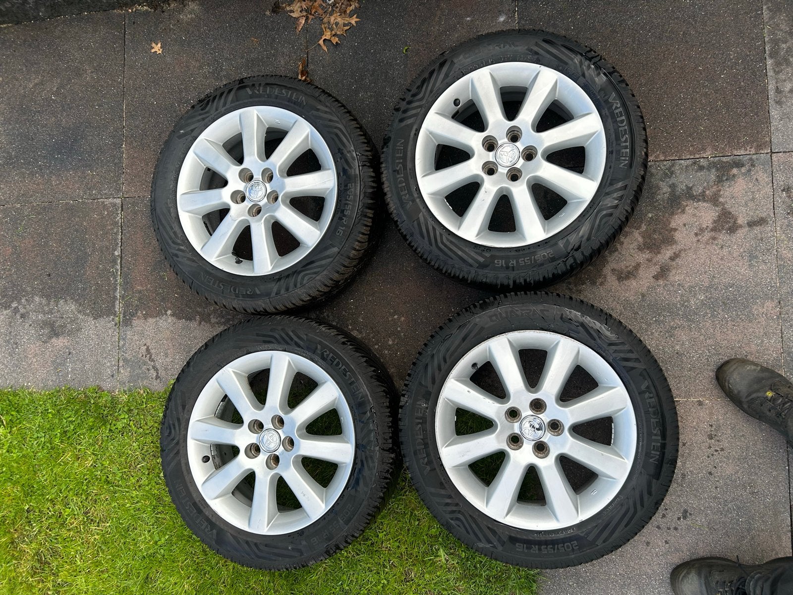 Origineel Toyota Lexus 16 inch velgen +4xVredestein Quadtrac, Ophalen, Gebruikt, 16 inch, Banden en Velgen